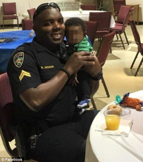 Montrell Jackson, 32 tuổi, là một trong những cảnh sát thiệt mạng trong vụ tấn công ở Baton Rouge.