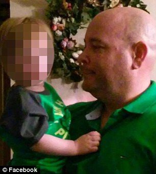 Thompson mới làm đám cưới với một phụ nữ cùng cơ quan hai tuần trước khi xảy ra sự việc đáng tiếc.