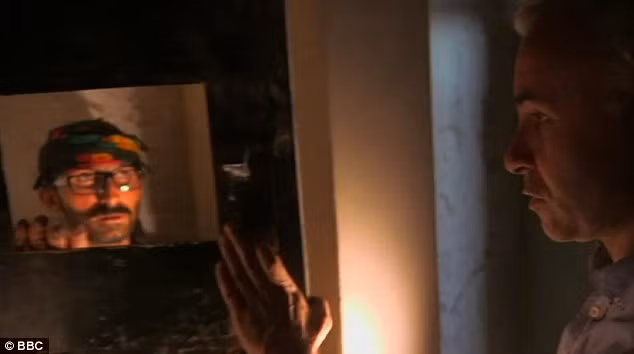 Kinh hai buong giam tra tan tu binh cua phien quan IS-Hinh-6