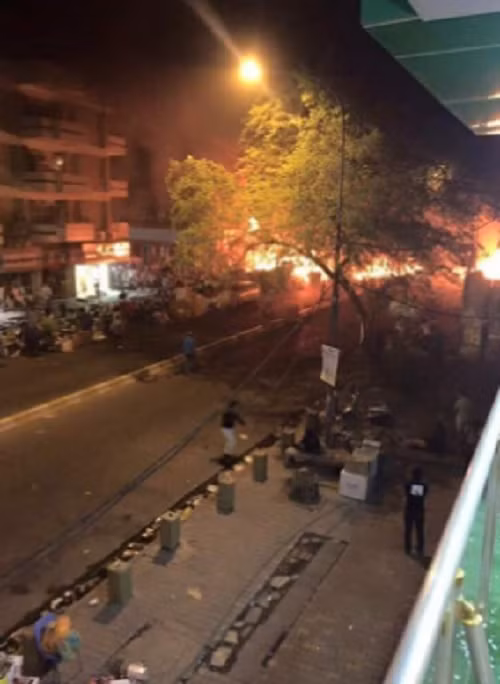 AP dẫn nguồn tin cảnh sát và bệnh viện cho hay, hơn 45 người bị thương trong vụ đánh bom kinh hoàng trên. Ít nhất 18 người khác được cho là đã thiệt mạng.