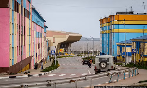 Các tòa nhà ở thành phố Anadyr, nơi sinh sống của 15.000 người, được xây dựng từ thời Liên Xô và gần như không có thêm công trình mới nào được xây dựng.