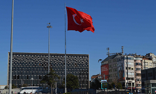 TNK sa thai 30 tinh truong va gan 8.000 canh sat