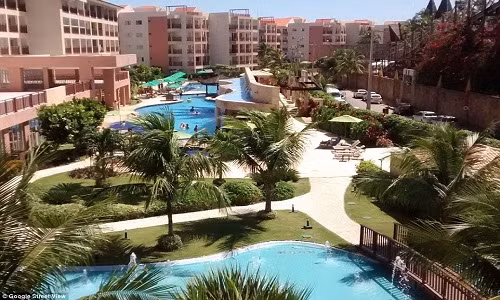 Beach là công viên nước lớn nhất Brazil, có bể bơi và phòng tắm hơi,…