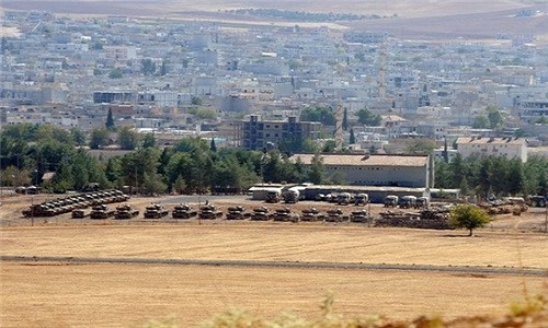 Thổ Nhĩ Kỳ đã đóng cửa đoạn đường biên giới quan trọng với tỉnh Idlib, Syria. Ảnh: Fars News.