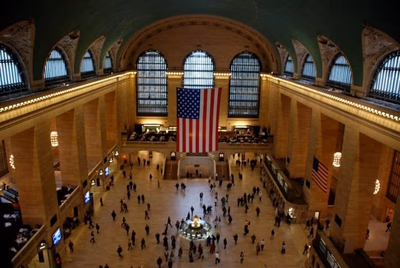 9 tầng dưới nhà ga Grand Central Terminal ở thành phố New York có một boongke quân sự tuyệt mật có tên gọi M-42.