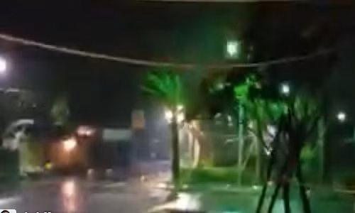 Bão Nepartak với sức gió 240 km/h và có thể lên tới 298 km/h kèm theo mưa lớn càn quét qua nhiều khu vực của Đài Loan.