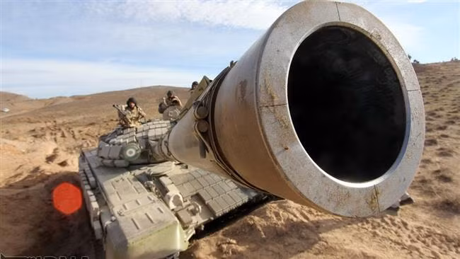 Quan sat vu khi Quan doi Iran na dan du doi