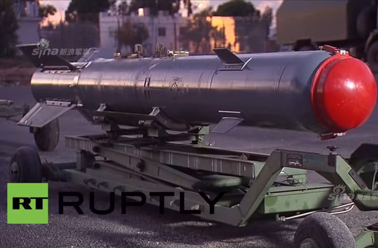 KAB-500Kr là biến thể của họ bom dẫn đường chính xác cao KAB-500 do Liên Xô phát triển từ những năm 1980. Tới tận ngày nay thì nó vẫn được Không quân Nga sử dụng rộng rãi và tiếp tục phát triển lên cấp độ cao hơn nữa.