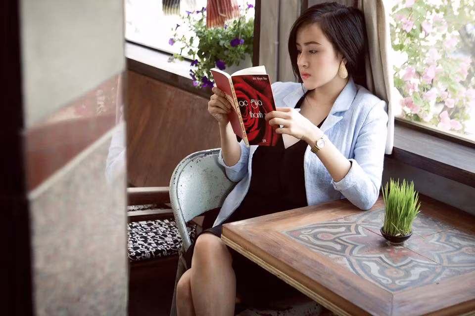 Ba Tung Huyen Anh viet tu truyen trai long thoi bong bot