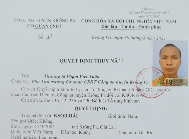 Video: Hinh su no sung bat toi pham truy na gay can-Hinh-2