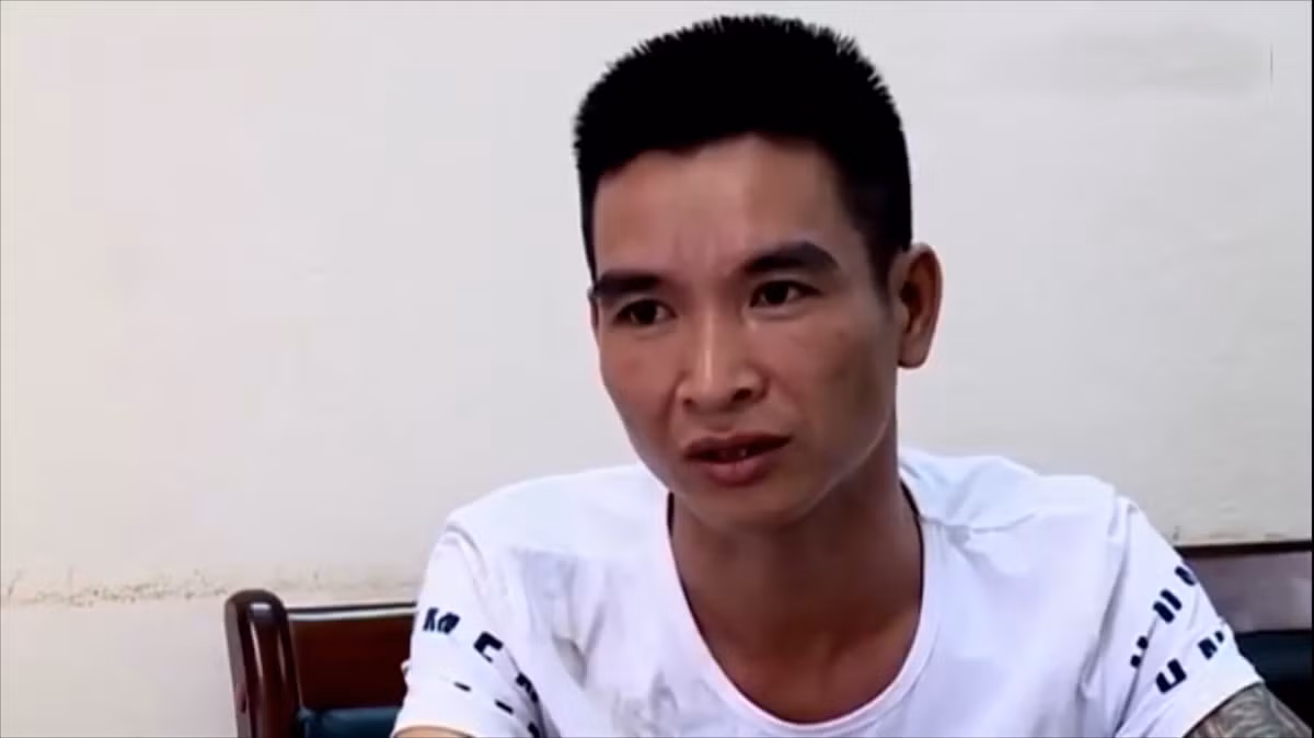 Xác định 2 đối tượng Lê Thái Duy và Lê Việt Hoàn (ảnh) thường hay xuất hiện tại hiện trường nơi xảy ra vụ án mạng để xem cơ quan công an khám nghiệm hiện trường. Đến ngày 6/8/2016, với những chứng cứ thu thập được, cơ quan điều tra đã bắt giữ 3 đối tượng này nghi sát hại nạn nhân Trí.