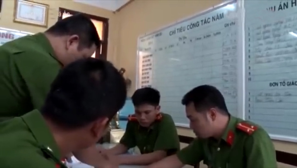 Ngay sau khi vụ án mạng xảy ra, Công an tỉnh Hà Nam phối hợp cùng các đơn vị nghiệp vụ Bộ Công an đã tiến hành điều tra, trinh sát, nắm bắt tình hình. Sau nhiều ngày điều tra, bằng các biện pháp nghiệm vụ, cơ quan điều tra đã xác định Đỗ Sỹ Đạt (tên thường gọi Đạt Tưởng) là nghi phạm chính của vụ án mạng này.