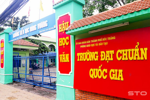 Đối với những trường hợp quá khó khăn không có điều kiện học trực tuyến, nhà trường cần liên hệ, hỗ trợ kịp thời cho các em bằng các hình thức linh hoạt nhằm đảm bảo cung cấp đủ kiến thức cho học sinh.