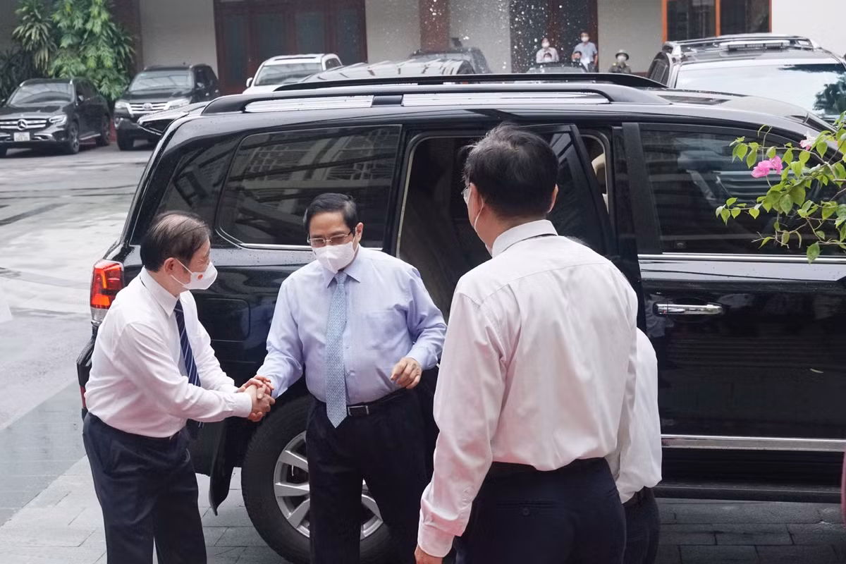 Chiều 15/9, TSKH Phan Xuân Dũng, Chủ tịch VUSTA đón Thủ tướng Phạm Minh Chính dự và chỉ đạo Hội nghị toàn quốc "Đội ngũ trí thức khoa học và công nghệ Việt Nam triển khai thực hiện Nghị quyết Đại hội lần thứ XIII của Đảng" tổ chức tại Trung tâm Hội nghị Quốc tế (11 Lê Hồng Phong, Hà Nội).