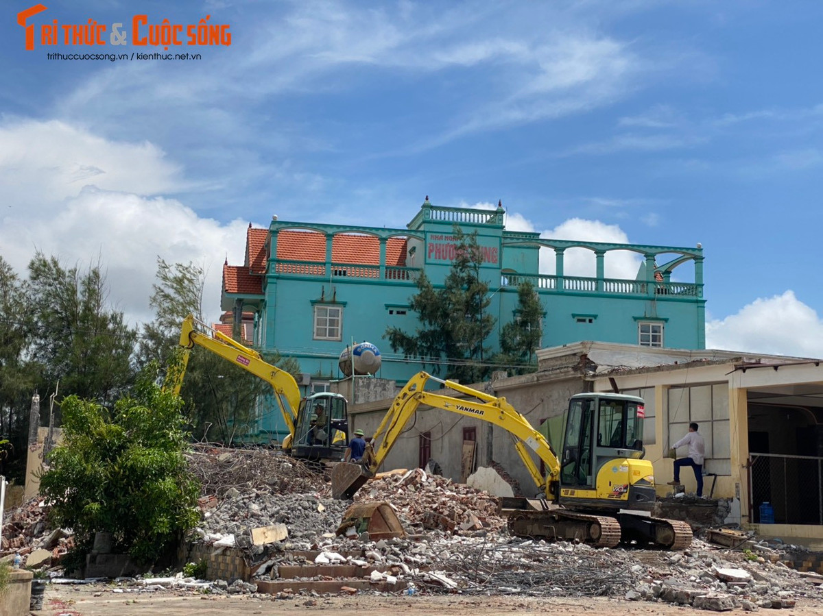 Việc giải tỏa, tháo dỡ các ki ốt để cải tạo trở thành công viên ven biển. Hướng tới mục tiêu phát triển kinh tế bền vững đi đôi với bảo vệ môi trường, xây dựng thị trấn Quất Lâm phát triển xa hơn với các hạng mục công trình phục vụ phát triển du lịch cũng như đời sống nhân dân, góp phần đưa thị trấn Quất Lâm sớm đạt các tiêu chí đô thị loại IV.