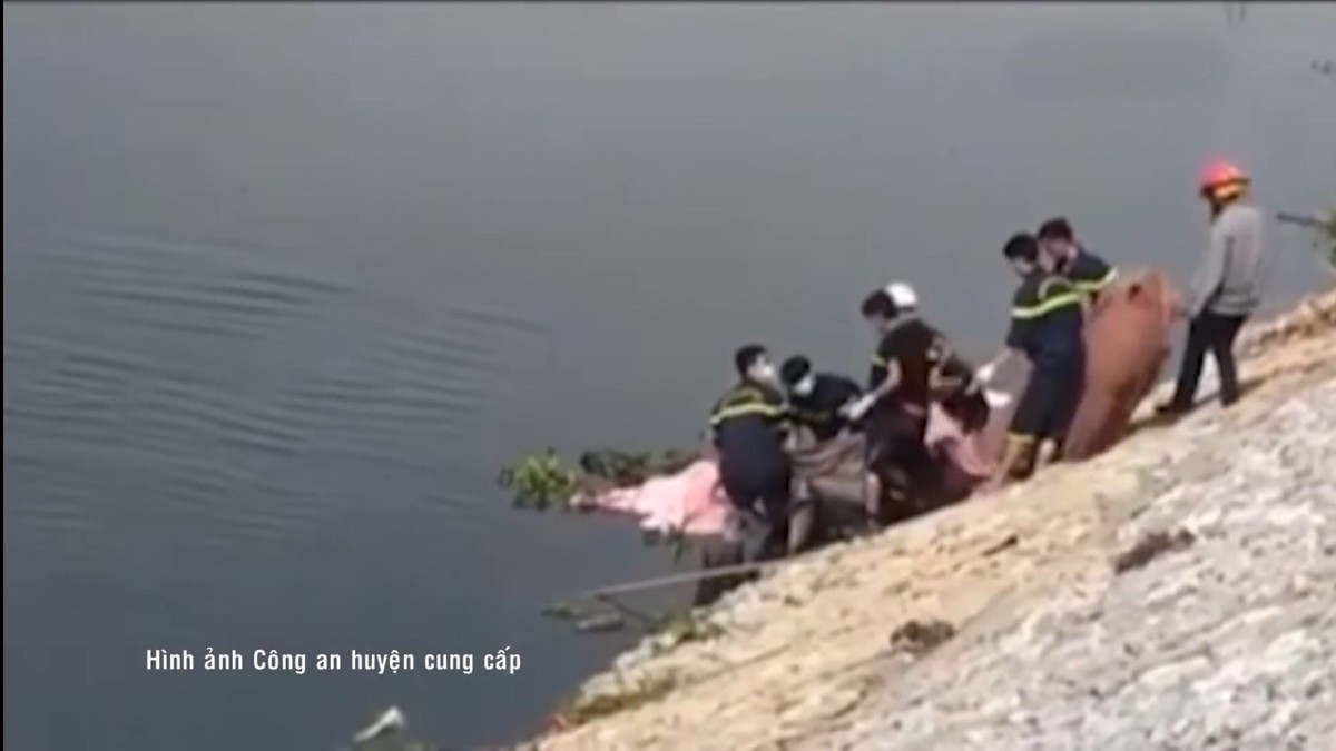 Ngay sau đó, lực lượng chức năng đã tiến hành trục vớt thi thể và xử lý theo quy định để phục vụ công tác điều tra vụ án.