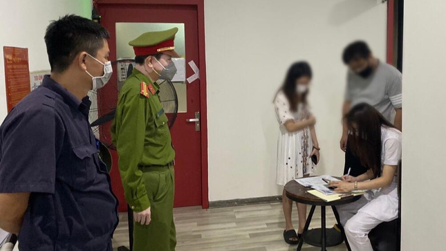 TTTM The Garden cho 25 nguoi choi golf giua gian cach