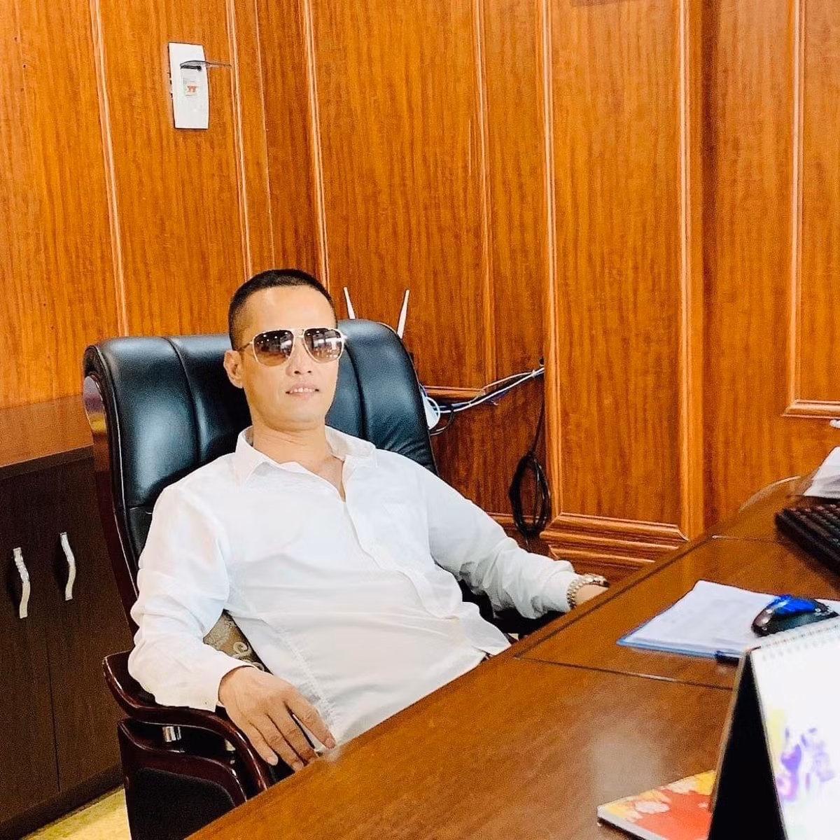 Lê Dũng Thái thường xuyên phát động những hoạt động từ thiện rồi truyền thông hình ảnh cá nhân rất hoành tráng trên một số phương tiện truyền thông xã hội. Tuy nhiên, đây chỉ là vỏ bọc khéo léo che đậy cho những hành vi vi phạm pháp luật của đối tượng.