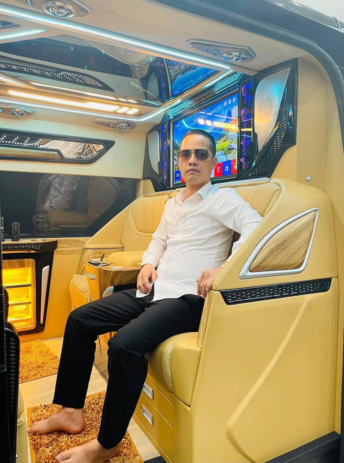 Công ty An Phú Quý do Lê Dũng Thái làm Giám đốc thành lập tháng 3/2017 tại thị trấn Hưng Nguyên, tỉnh Nghệ An. Công ty này có nhiều chi nhánh, văn phòng đại diện tại nhiều tỉnh thành.