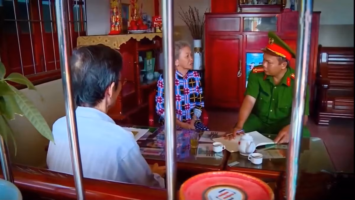 Sau khi công tác tìm kiếm thông tin về nạn tại huyện Cam Lâm đi vào ngõ cụt. Công an đã phát đi thông báo tìm nhân thân của tử thi. Đến chiều ngày 6/6/2018, xác định được danh tính nạn nhân là Nguyễn Hồng Huệ (SN 1978) trú tại phường Cam Lộc, TP. Cam Ranh, Khánh Hòa.