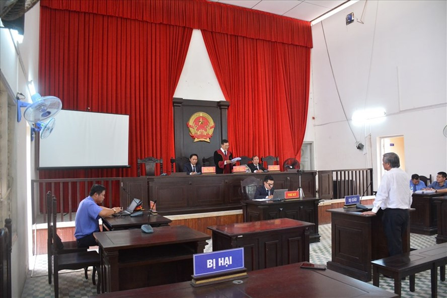 Vụ án này có 5 lần giám định, trong đó 4 lần được thực hiện tại Sở Tài chính tỉnh Long An, một lần được thực hiện tại Hội đồng định giá trong tố tụng hình sự đều có dấu hiệu vi phạm tố tụng, vi phạm nghiêm trọng Luật Giám định tư pháp, không khách quan, vô tư trong khi thực hiện giám định lại. Các lần giám định đều không đủ cơ sở kết luận có thiệt hại xảy ra...