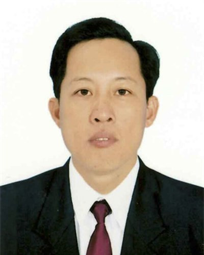Ông Bình sinh ngày: 22/8/1977; Quê quán: xã Mỹ Thạnh Trung, huyện Tam Bình, tỉnh Vĩnh Long; Dân tộc: Kinh; Trình độ chuyên môn: Cử nhân Luật.