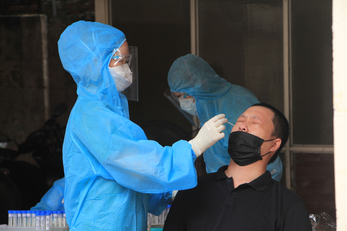 Theo quy định của VUSTA, tất cả những người tham gia Hội nghị đều bắt buộc xét nghiệm COVID-19 theo phương pháp PCR.