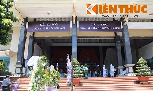 Hai “dai thu” lang am nhac mat cung ngay, dam tang cung noi