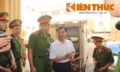 Xet xu CSGT Suoi Tre ban chet cap tren: Lai hoan!