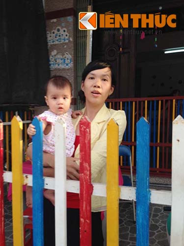 Bình Dương: Bảo mẫu đánh trẻ, giật tài sản, đòi hành hung PV - Hình 6 Binh Duong: Bao mau danh tre, giat tai san, doi hanh hung PV-Hinh-6