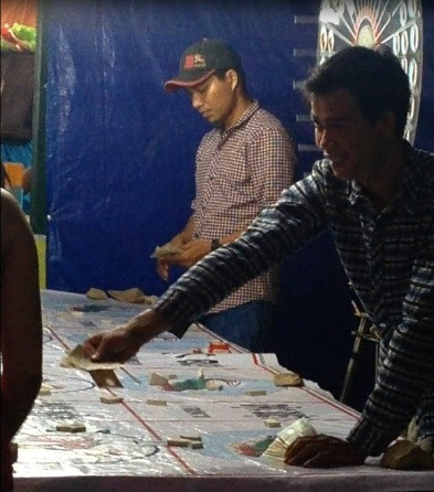 “Sòng bạc” công khai trong hội chợ ca nhạc ở Bình Dương - Hình 2 “Song bac” cong khai trong hoi cho ca nhac o Binh Duong-Hinh-2