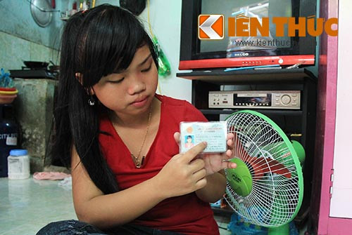 Bé An kể lại sự việc Tự đưa giấy chứng minh nhân dân giả cho mình.