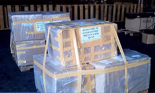 Bat lo thuoc tan duoc lau qua san bay Tan Son Nhat-Hinh-3