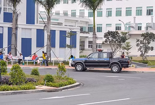 Gieo minh tu tang 9 benh vien, cu ong 70 tuoi tu vong-Hinh-2