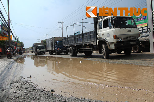 “Ho tu than”, “o voi khung” xuat hien: Hang loat o to gap nan-Hinh-4