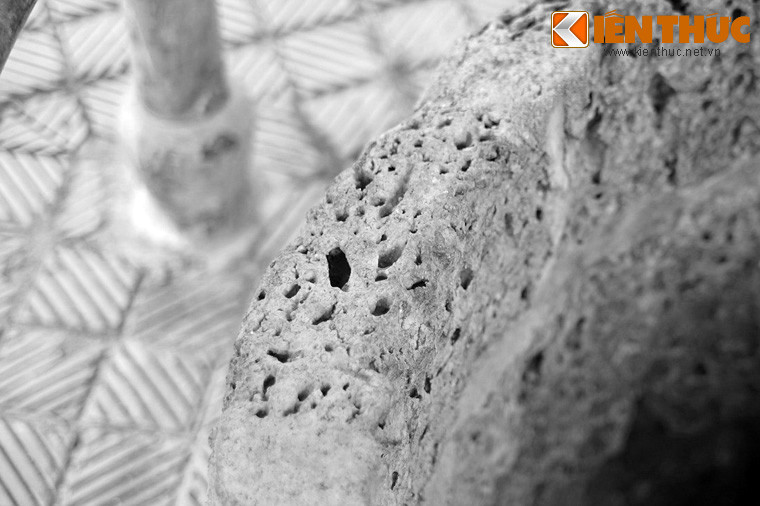 Không biết có phải do linh ứng hay không mà sau đó Tỉnh trưởng Thọ được giảm án xuống còn chung thân. Mời quý độc giả xem video: Tín ngưỡng thờ mẫu Việt Nam: Di sản nhân loại. Nguồn: VTC14.