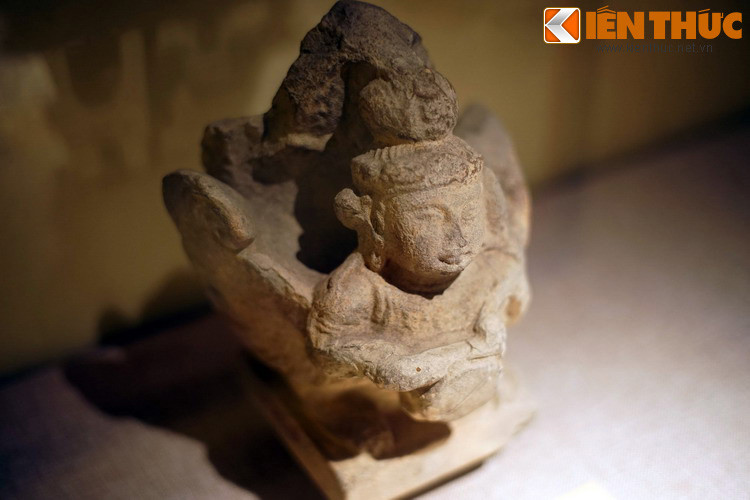 Ngoài chùa Phật Tích, tượng Kinnara còn có ở một số ngôi chùa cổ khác tại miền Bắc Việt Nam như chùa Thái Lạc (Hưng Yên), chùa Long Đọi (Hà Nam)... Mời quý độc giả xem video: Thách thức gìn giữ văn minh sông Hồng. Nguồn: VTC10.