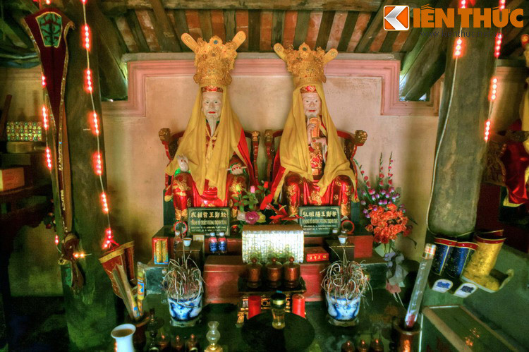 Hàng năm, cứ đến ngày giỗ chúa Trịnh Kiểm (18/2 Âm lịch) con cháu dòng họ Trịnh cùng nhân dân, du khách thập phương lại tụ hội về, dâng hương chiêm bái.