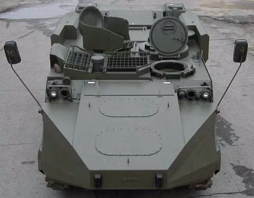 Tất cả các thiết bị này đều được làm bằng loại vật liệu đặc biệt đảm bảo độ nhẹ và bền cho xe thiết giáp lưỡng cư M113 Arisgator. Phiên bản M113 Arisgator có thể chở được tối đa 8 binh lính với đầy đủ trang thiết bị. Nguồn ảnh: Indomili.