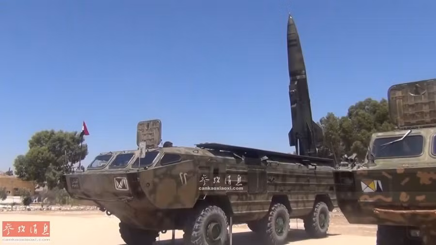 Các tên lửa Scarab B có tổng trọng lượng 2010 kg, độ cài 6,4 mét và có đường kính đầu đạn 0,65 mét. Scarab B có thể mang theo được nhiều loại đầu đạn bao gồm đầu đạn nổ mảnh, đầu đạn hạt nhân 100 kiloton hoặc đầu đạn sinh hóa. Nguồn ảnh: Xiaoxi.