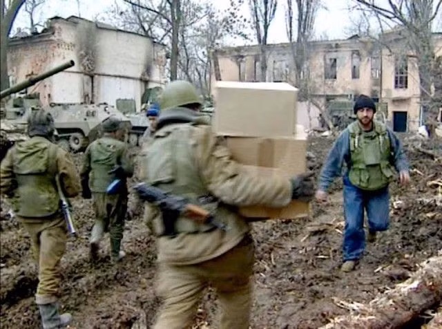 Đỉnh điểm của cuộc chiến này chính là thủ đô Grozny của Chechen đã bị hỏa lực của Nga tàn phá tới mức gần như bị "đưa về thời đồ đá". Nguồn ảnh: Englishrussia.