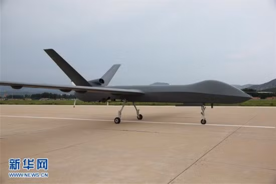 Trọng lượng cất cánh tối đa của chiếc UAV Trung Quốc này lên tới 3 tấn, với sải cánh 21 mét và có khả năng mang theo 1 tấn vũ khí các loại. Nguồn ảnh: News.