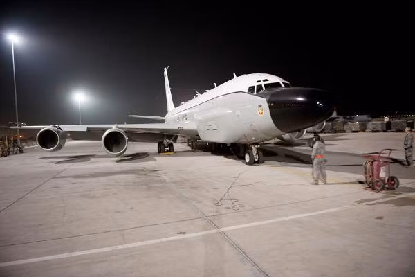 Trong đầu những năm 1960, Boeing RC-135 từng được xếp vào hàng máy bay trinh sát chiến lược của Không quân Mỹ. Loại máy bay này được đưa vào biên chế chính thức của Không quân Mỹ từ năm 1967 tuy nhiên có rất ít bằng chứng về việc nó đã từng được Mỹ sử dụng để do thám Liên Xô. Nguồn ảnh: Military.