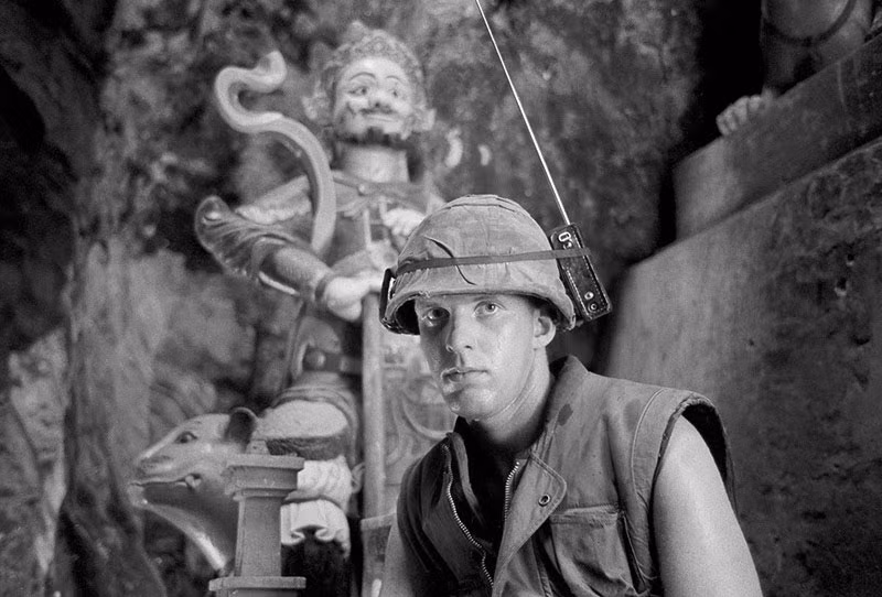 Nhưng nhiều nhà sử học Mỹ cho rằng, chính việc trang bị cho người lính ở Việt Nam một loại áo giáp không có khả năng chống lại được đạn AK-47 Quân đội Mỹ đã gián tiếp gây ra cái chết của rất nhiều binh lính trên chiến trường này. Nguồn ảnh: Atch.