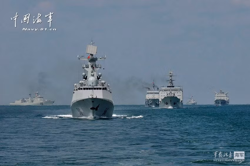 Ảnh hưởng của Hạm đội Bắc Hải tới Bán đảo Triều Tiên là rất lớn khi mà căn cứ chính của hạm đội này ở Thanh Đảo chỉ cách Triều Tiên khoảng 500 km. Trong quá khứ, Hạm đội Bắc Hải luôn là tấm lá chắn bảo vệ Bình Nhưỡng kể từ Chiến tranh Lạnh nhưng giờ đây vai trò của nó đã thay đổi khi vừa là bảo vệ, vừa giám sát cũng như kìm hãm. Bởi hơn ai hết Bắc Kinh không hề muốn có một cuộc chiến hạt nhân ngay sát biên giới của mình. Nguồn ảnh: Pace.