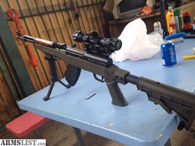 Cũng giống với nhiều khẩu súng trường khác của Liên Xô như khẩu AK-47, CKC không được Liên Xô... đăng ký bản quyển khi chúng ra đời, điều này đồng nghĩa với việc bất cứ ai trên thế giới đều có thể sản xuất CKC mà không cần phỉa xin phép. Đây chính là cách những hãng sản xuất vũ khí của châu Âu và Mỹ cải tiến khẩu CKC theo hướng hiện đại hơn, tiếp nối một huyền thoại súng trường bán tự động. Nguồn ảnh: Armlist.