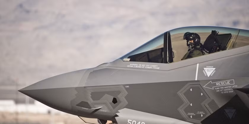 Cơ quan An toàn Kỹ thuật Hàng không Mỹ cũng cho biết, Lầu Năm Góc sẽ tốn thêm vài triệu USD nữa để khắc phục hết các lỗi liên quan tới chiếc ghế bay trên những chiếc F-35 từ nay cho đến hết năm. Nguồn ảnh: Task.