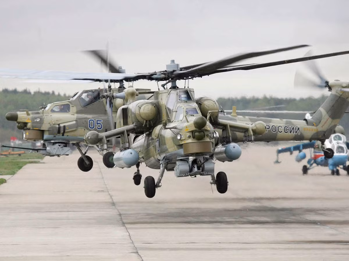 Đây cũng là loại trực thăng vũ trang được đánh giá rất cao về khả năng cơ động khi nó có thể tác chiến ở độ cao rất thấp, di chuyển liên tục nhờ hệ thống bám mặt địa hình và duy trì độ cao thường xuyên theo thiết lập của phi công. Nguồn ảnh: ER.