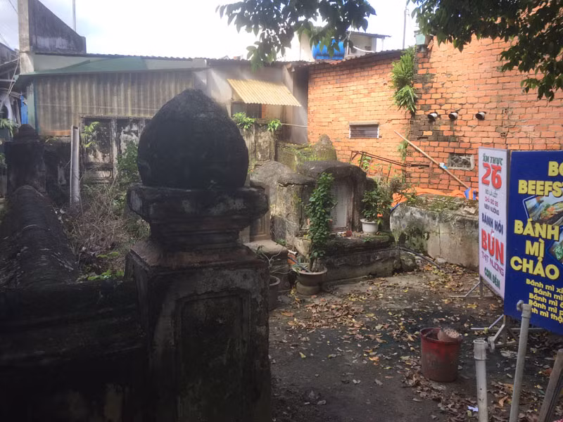 Ky bi lang mo co: Nam mo hinh voi phuc giua thanh pho Bien Hoa-Hinh-4