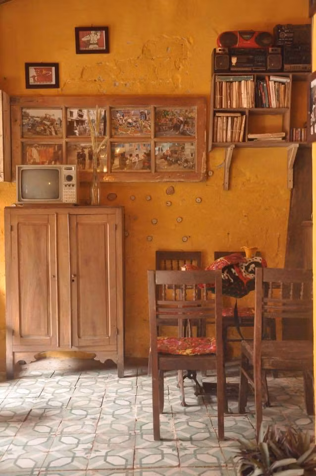 Biết đó là đam mê nhưng chàng phượt thủ xứ Nghệ vẫn không tránh khỏi những ánh mắt khó hiểu của người xung quanh, thậm chí còn bị cho là khùng vì những sở thích kỳ dị của bản thân.